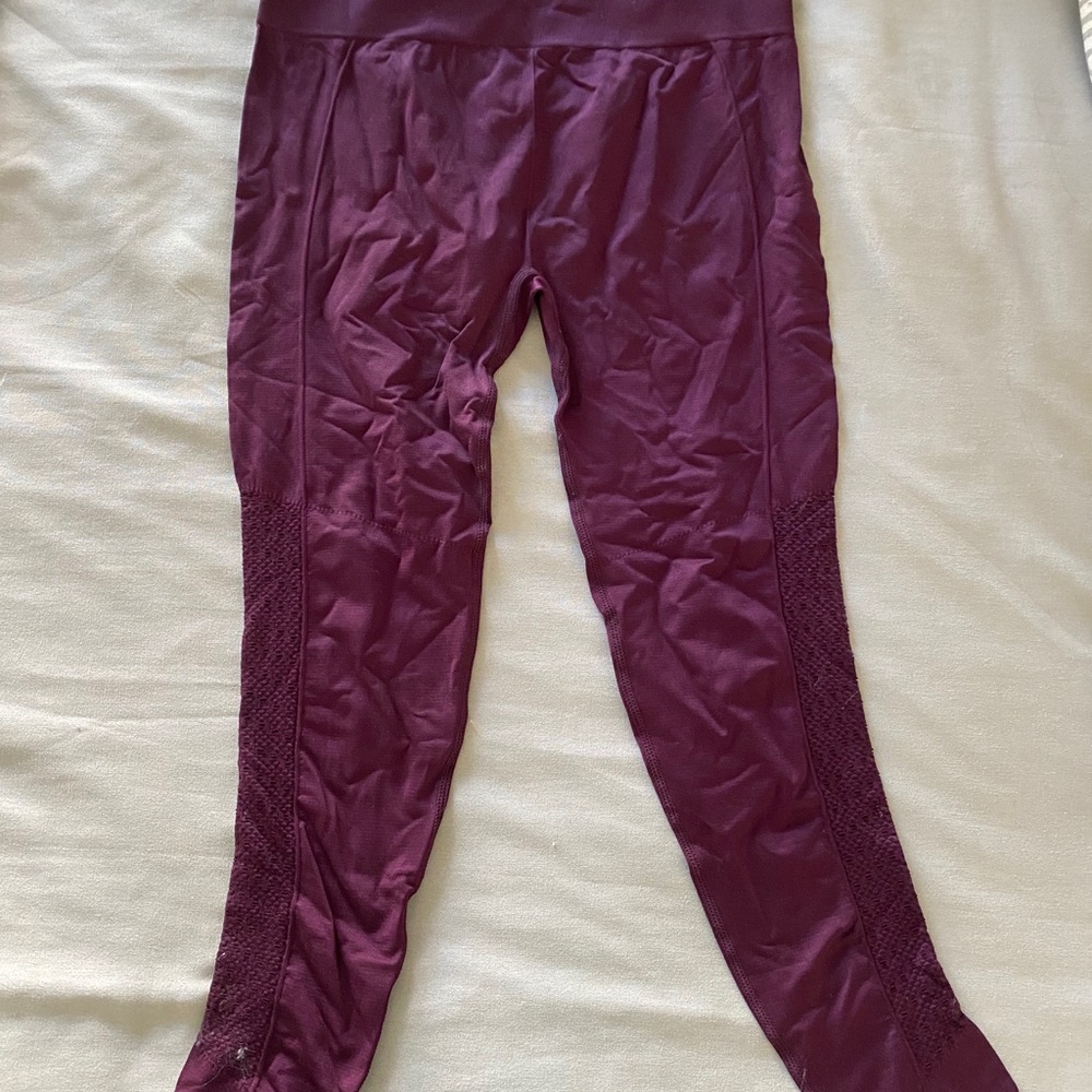 Leggings with laser cut detail